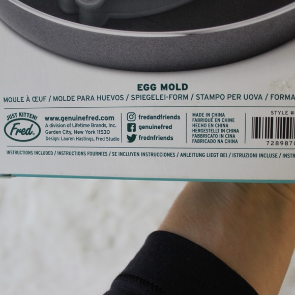 NIB: New In Box Egg Mold - Picture 4 of 4